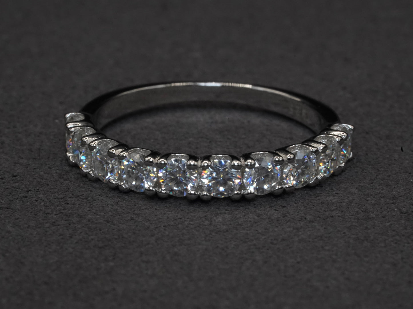 Moissanit Ring aus Silber mit 10 Steinen
