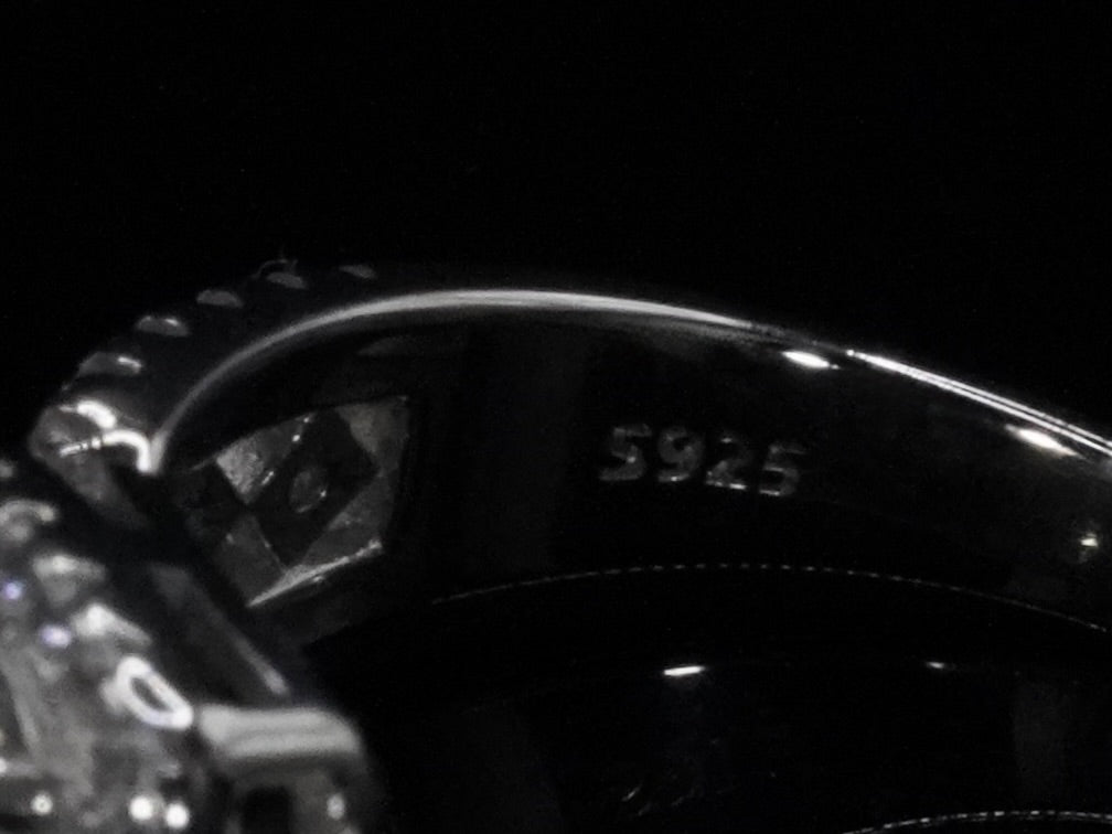 Stempel siegel S925 welches für Sterling Silber 925 Steht was für gute Qualität steht