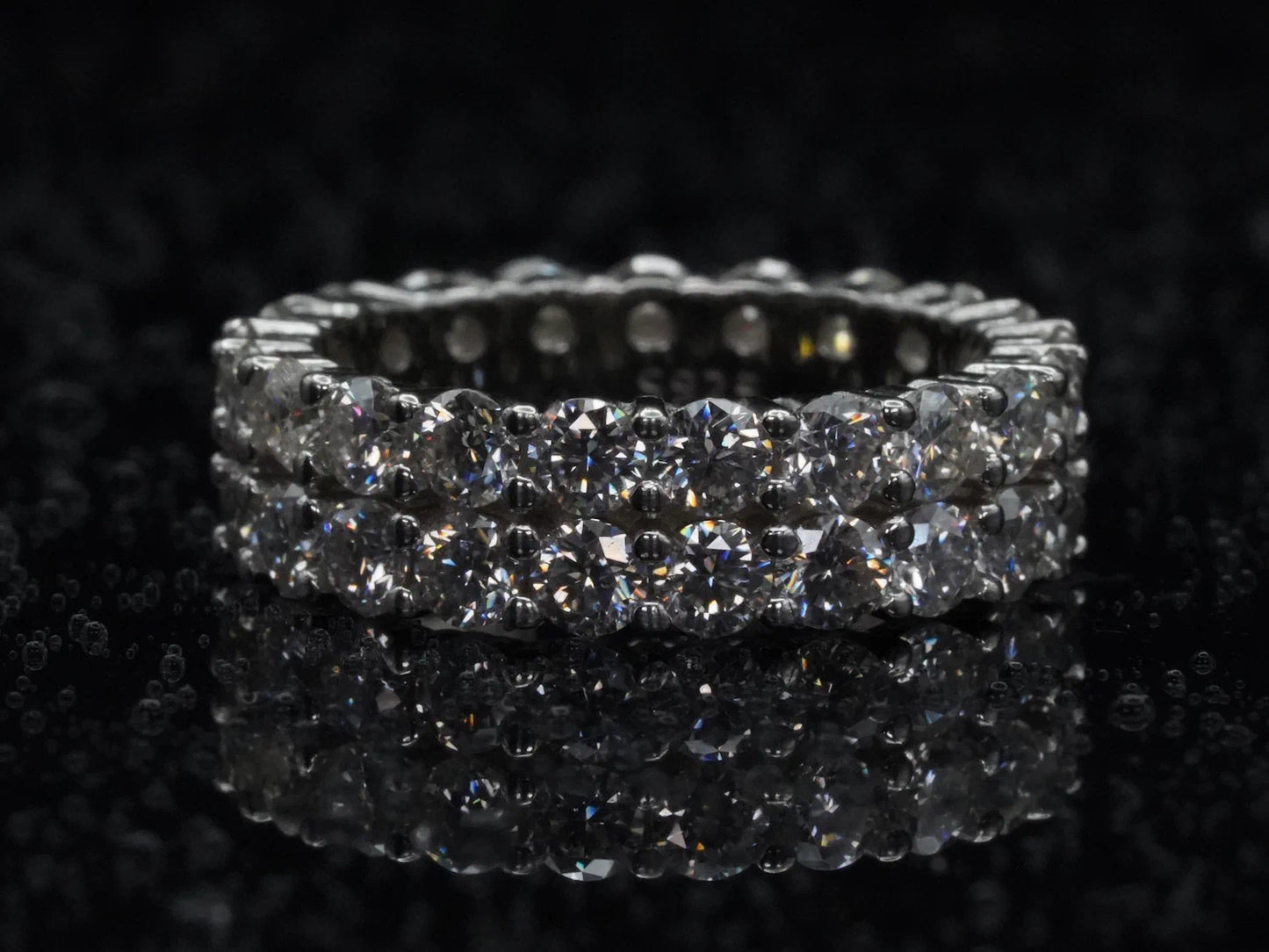 Zweireihiger Moissanite-Ring mit 3 mm Steinen aus 925 Sterling Silber – Frontansicht
