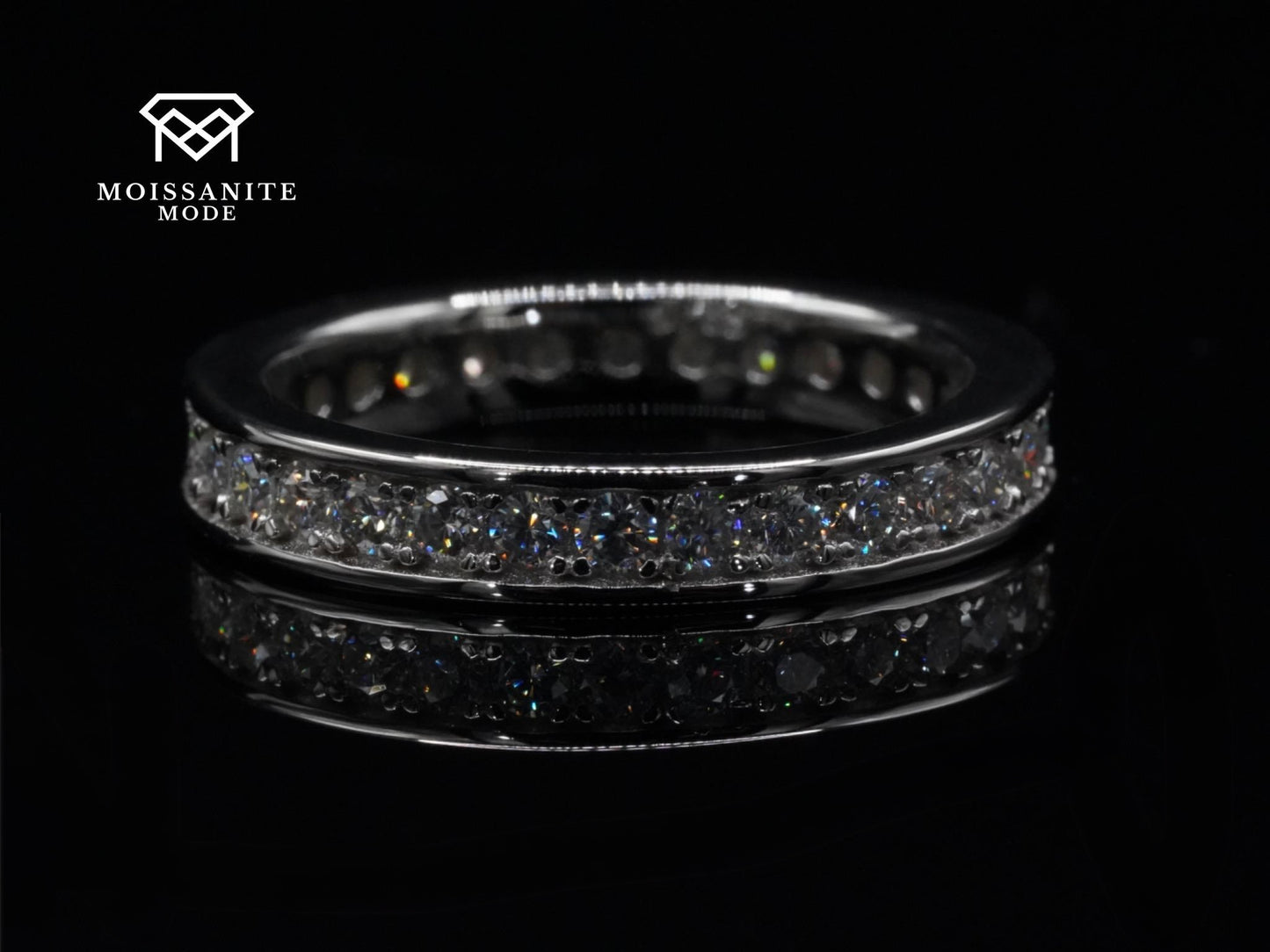 Sterling Silber Ring mir Rund um Moissaniten mit starkem Funkel
