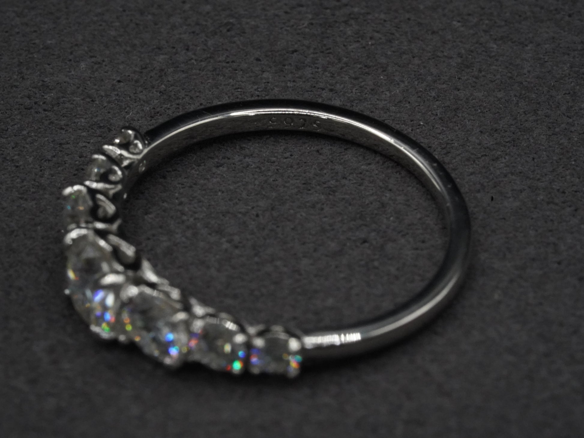 Ein Moissanite rind welcher ein Leben lang seinen Besitzer begleitet 