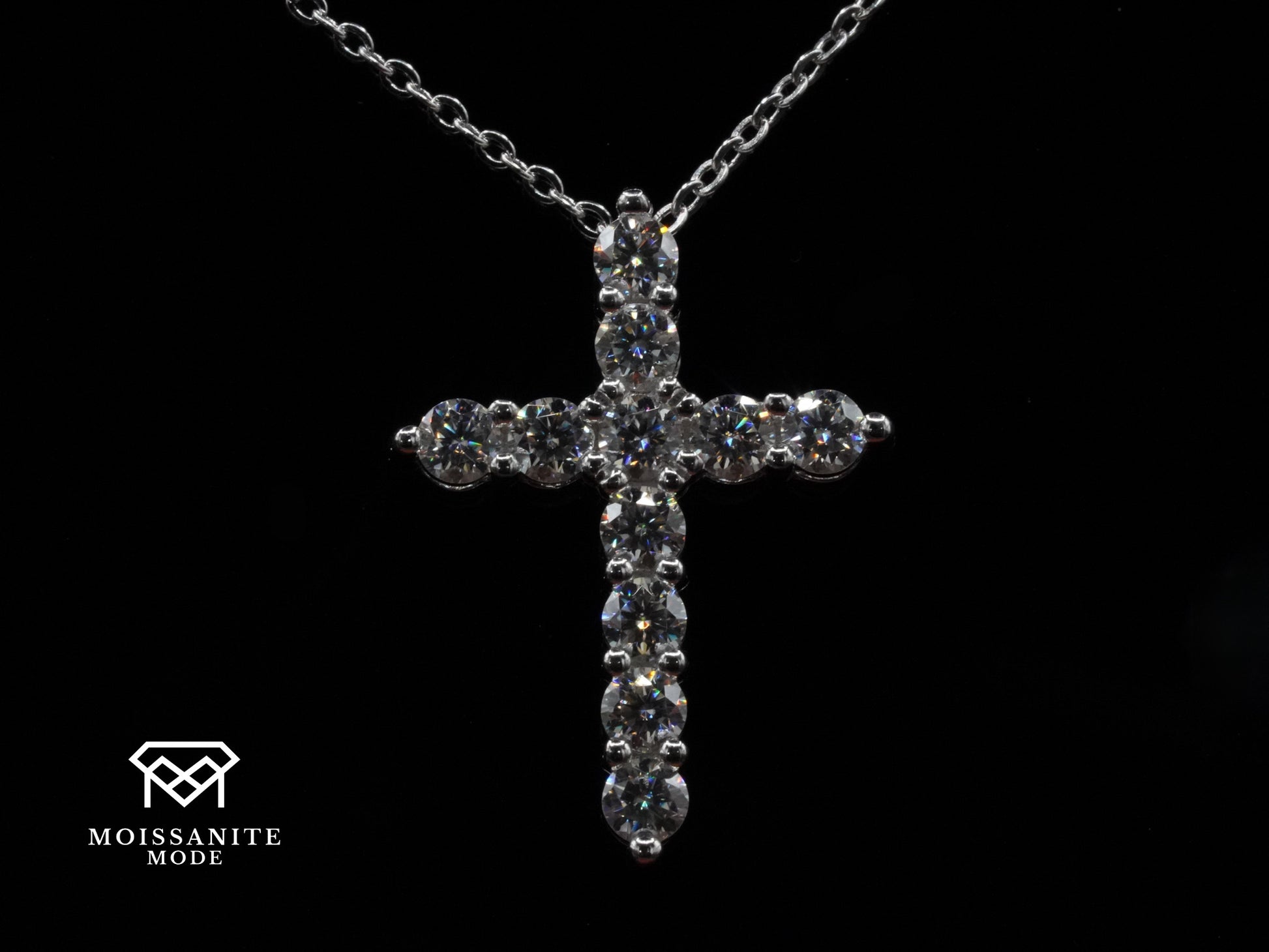 Silber Moissanite Kreuz mit Kette und 3mm Steinen
