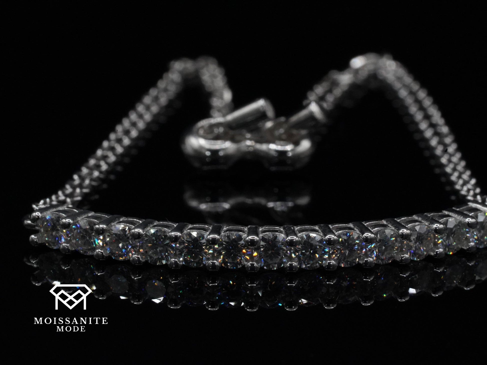 Verstellbares Moissanite Armband mit 13 Steinen à 0,1 ct, 925 Sterling Silber & 18k Weißgold plattiert