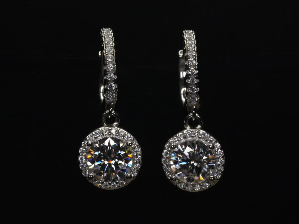 Hängende Moissanite Halo Ohrringe bei Moissanite Mode dem Moissanite Schmuck Shop