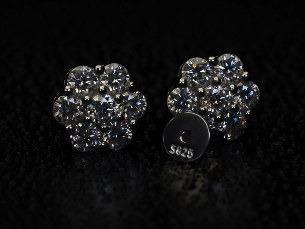 Moissanite Ohrstecker mit S925 Sterling Silber Siegel auf dem Butterfly Verschluss