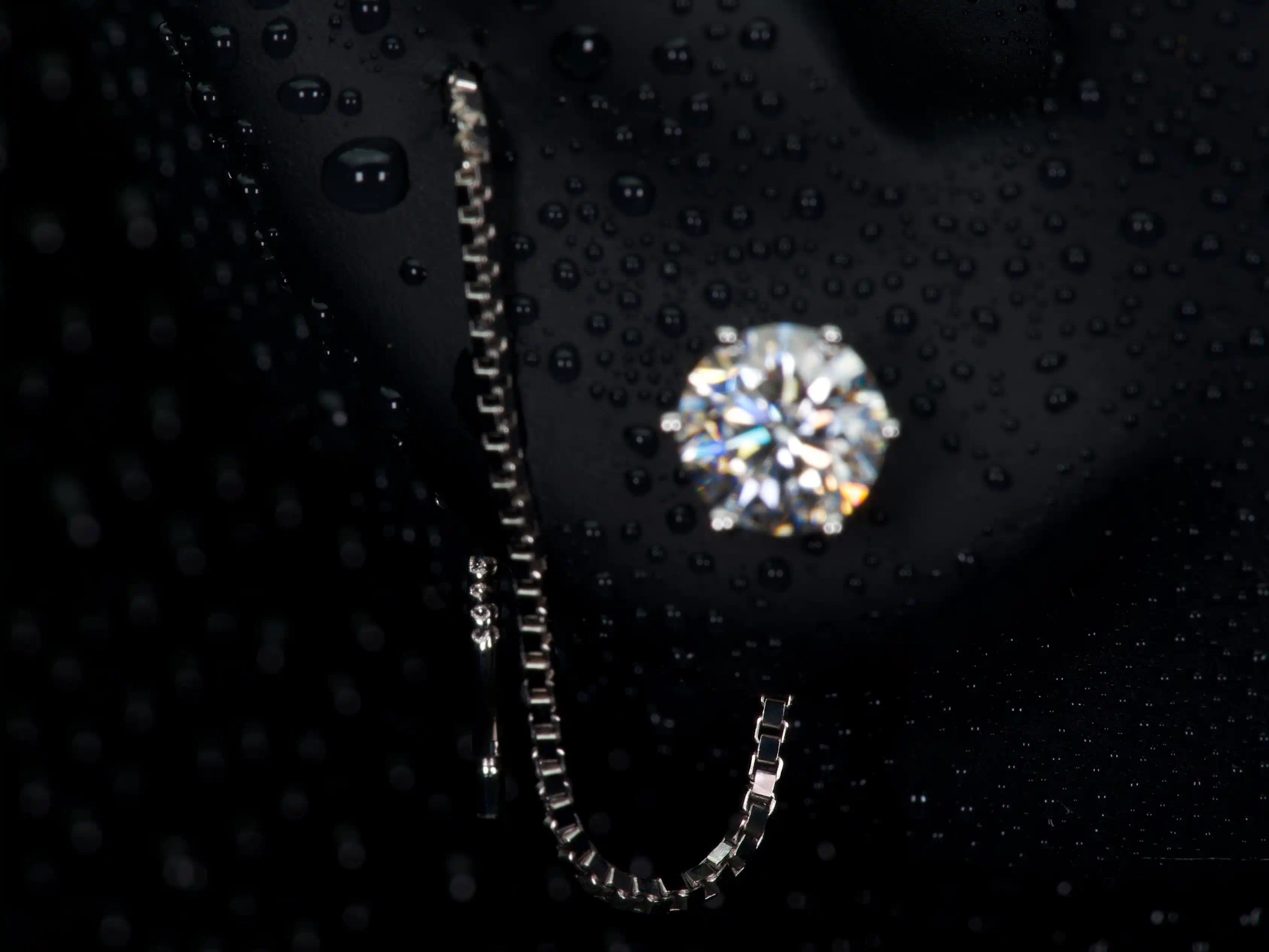 Echte Fotos im echten Licht: Moissanite Threader Ohrstecker mit Kette und 925 Sterling Silber Stempel am Stift