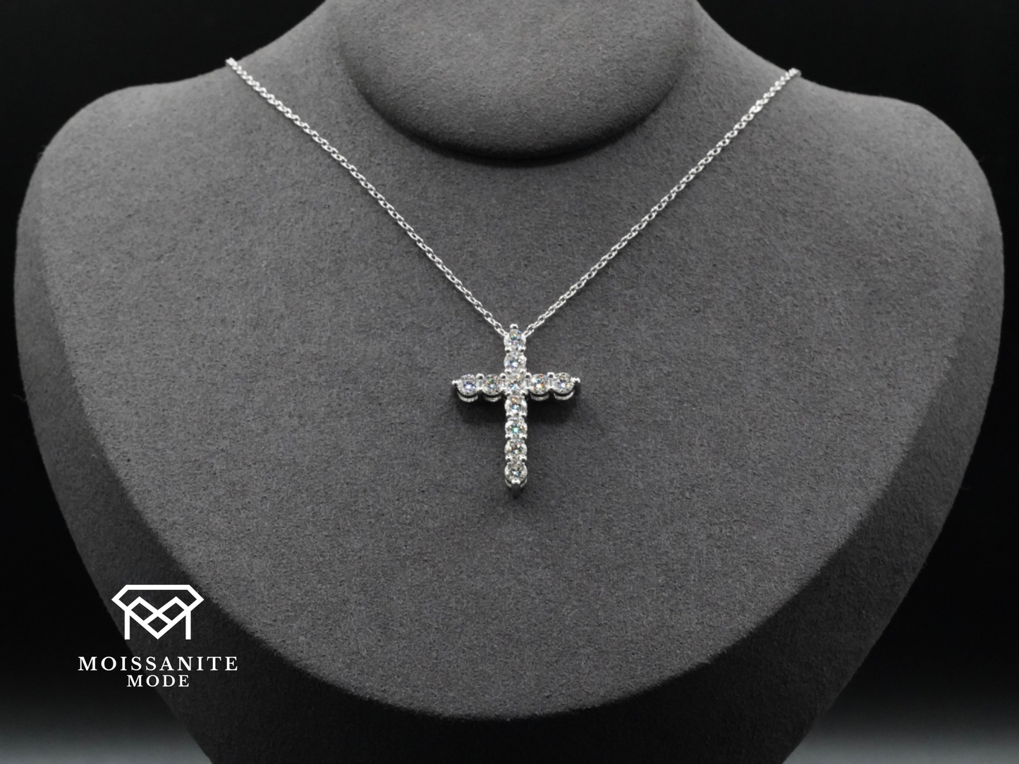 Diese Moissaniten Kette ist das perfekte Geschnek zu jedem Anlass und egal wann