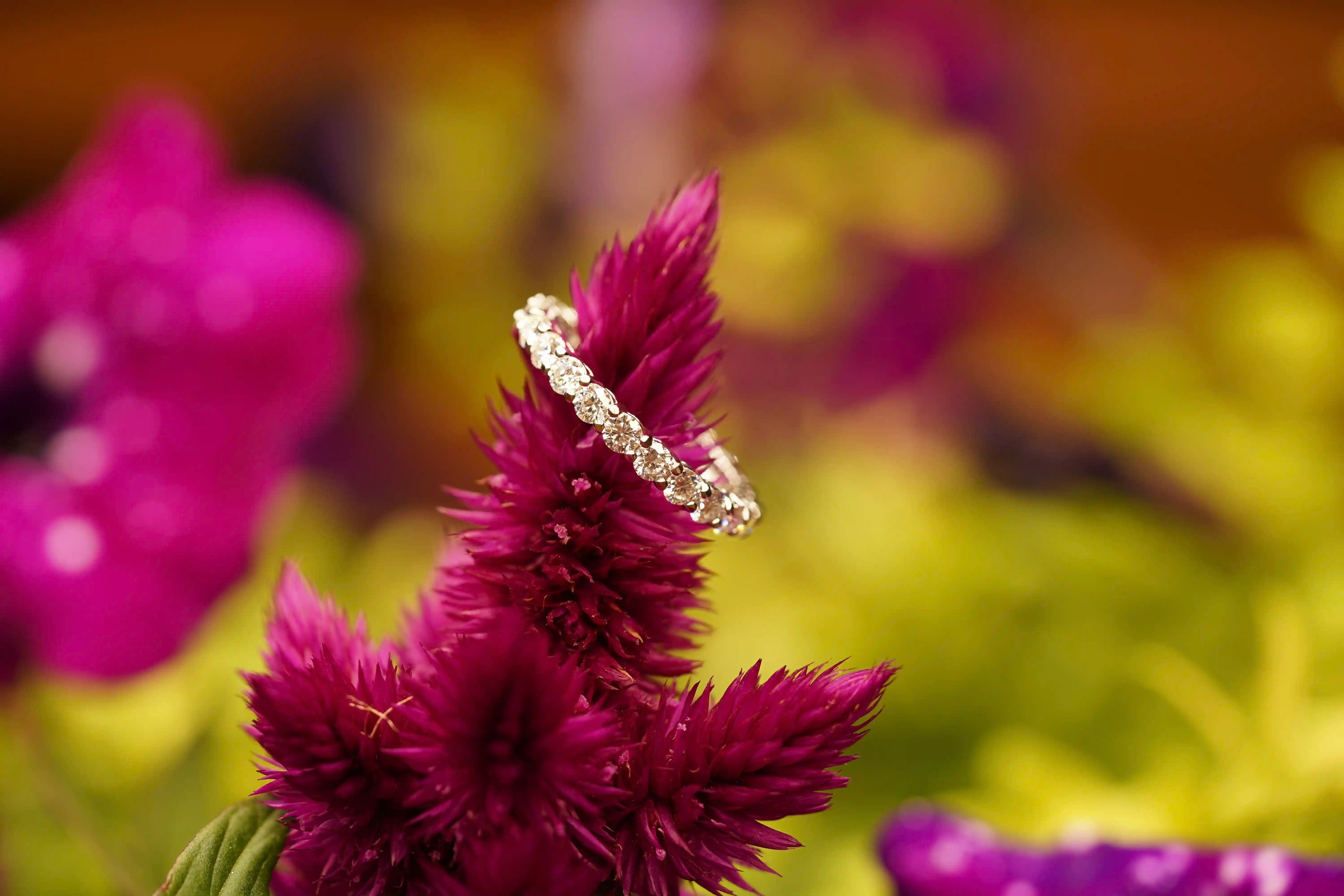 Klassiker Moissanite Schmuck Eternity Ring perfekt als Geschenk für Damen und Herren