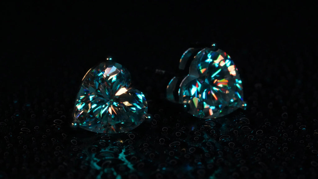 Funkelnde Moissanite Ohrstecker mit Moissanite Schmuck Stein in Herz-Schliff