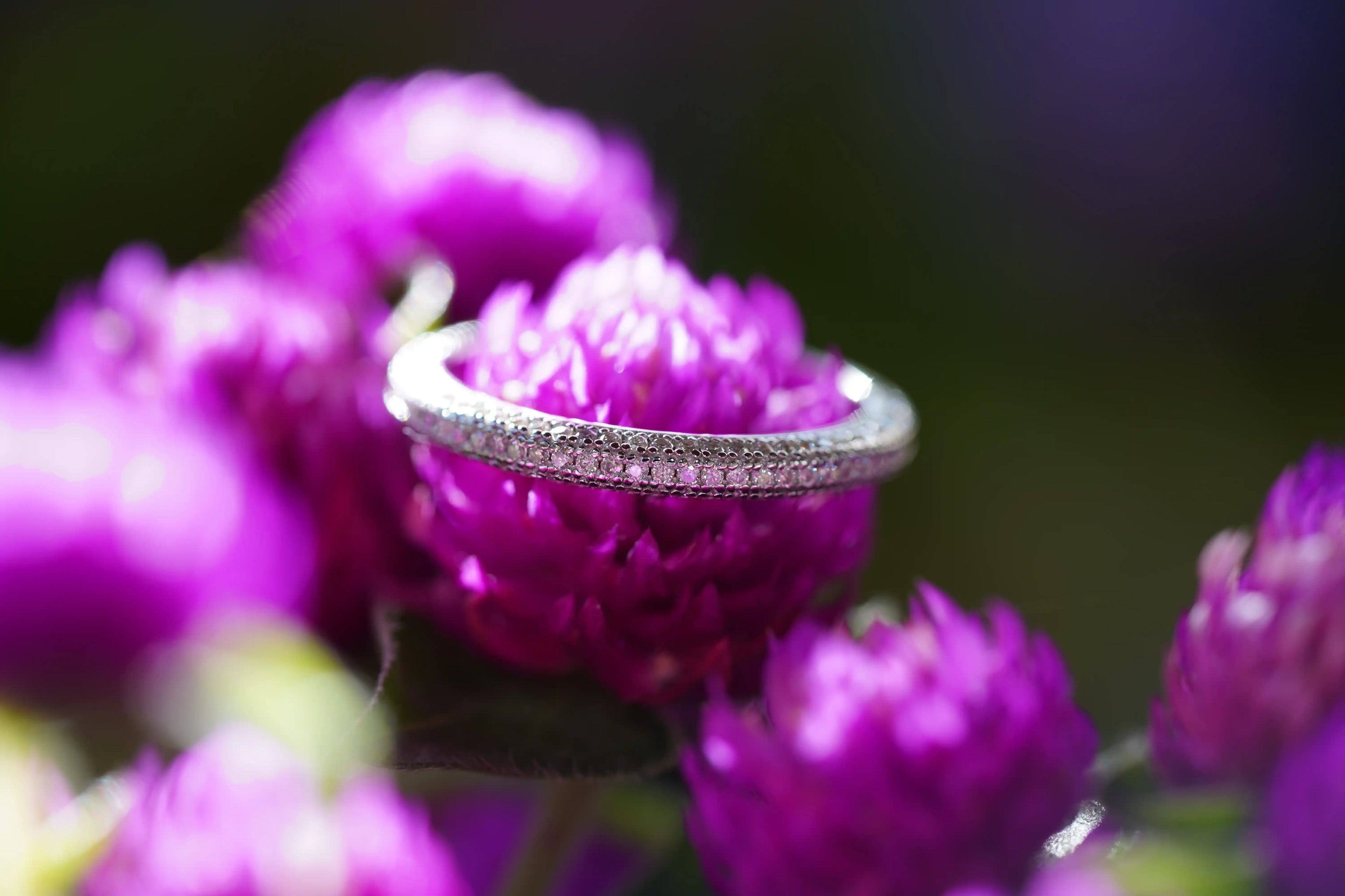Moissanite Schmuck ring für Damen oder Herren mit Moissanite Schmuck Steinen in 1mm gefasst in Sterling Silber