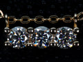 Moissanite Kette 3 Steine 3mm frontal im echten Licht – echte Fotos zeigen extremes Funkeln stärker als bei Diamant, 925 Silber mit Roségold, klar sichtbar im Alltag