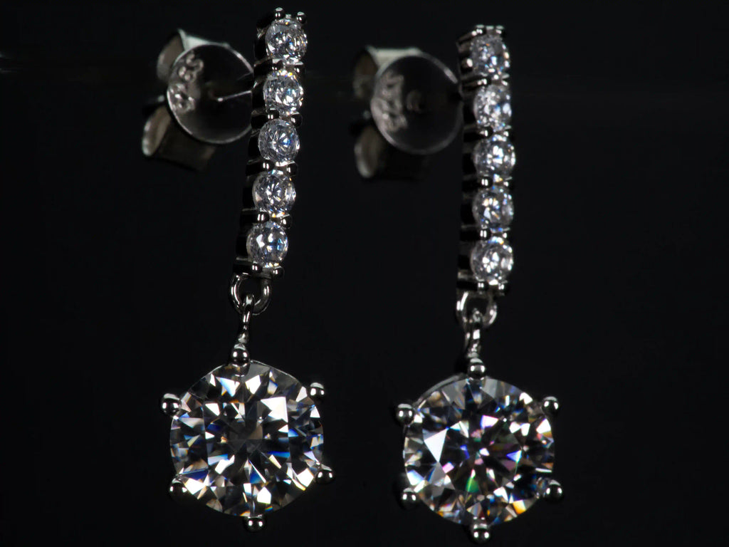 Moissanite Ohrstecker 1 ct mit Anhänger frontal – 925 Silber & Weißgold, echte Fotos, starkes Funkeln und beweglicher Anhänger