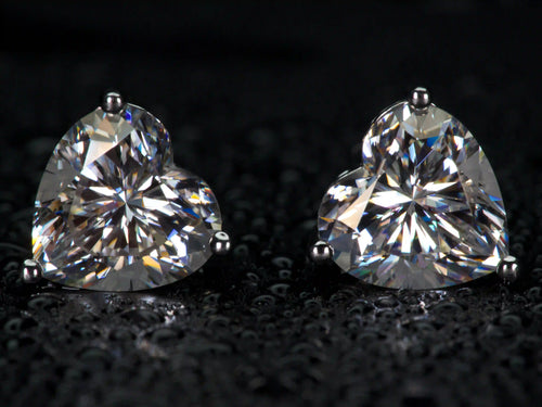 Moissanite Ohrstecker Herzschliff im echten Licht, starkes Funkeln wie Diamant sichtbar, echte Fotos ohne KI 925 Silber Weißgold