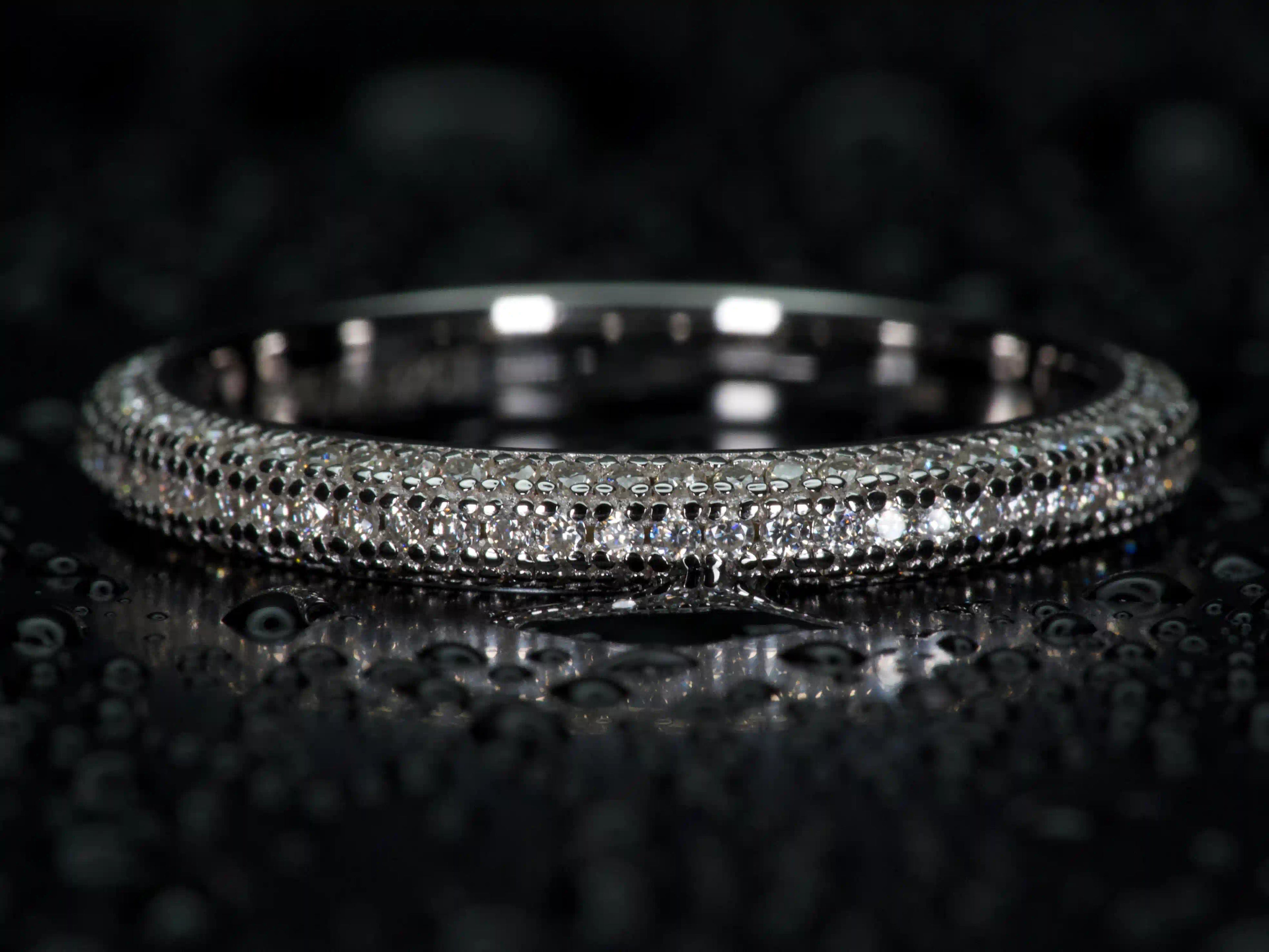 Echte Fotos – Moissanite Pavé Ring 1mm mit starkem Funkeln im direkten Vergleich zu Diamant, 925 Silber & Weißgold, extrem realistische Lichtreflexe