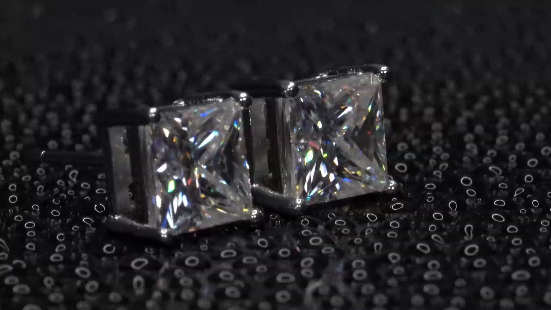 moissanite ohrstecker in princess cut drehung video