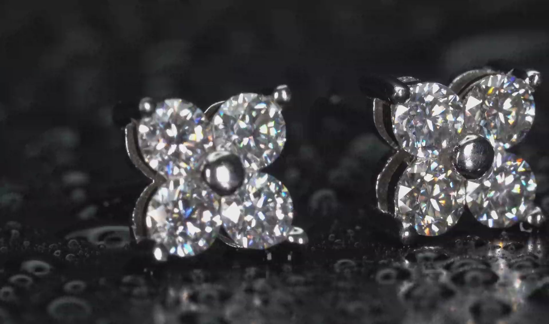 Drehende Moissanite Ohrstecker Kleeblatt mit 4 Steinen im echten Licht, extrem starkes Funkeln wie Diamant sichtbar, echte Fotos ohne KI 925 Silber Weißgold