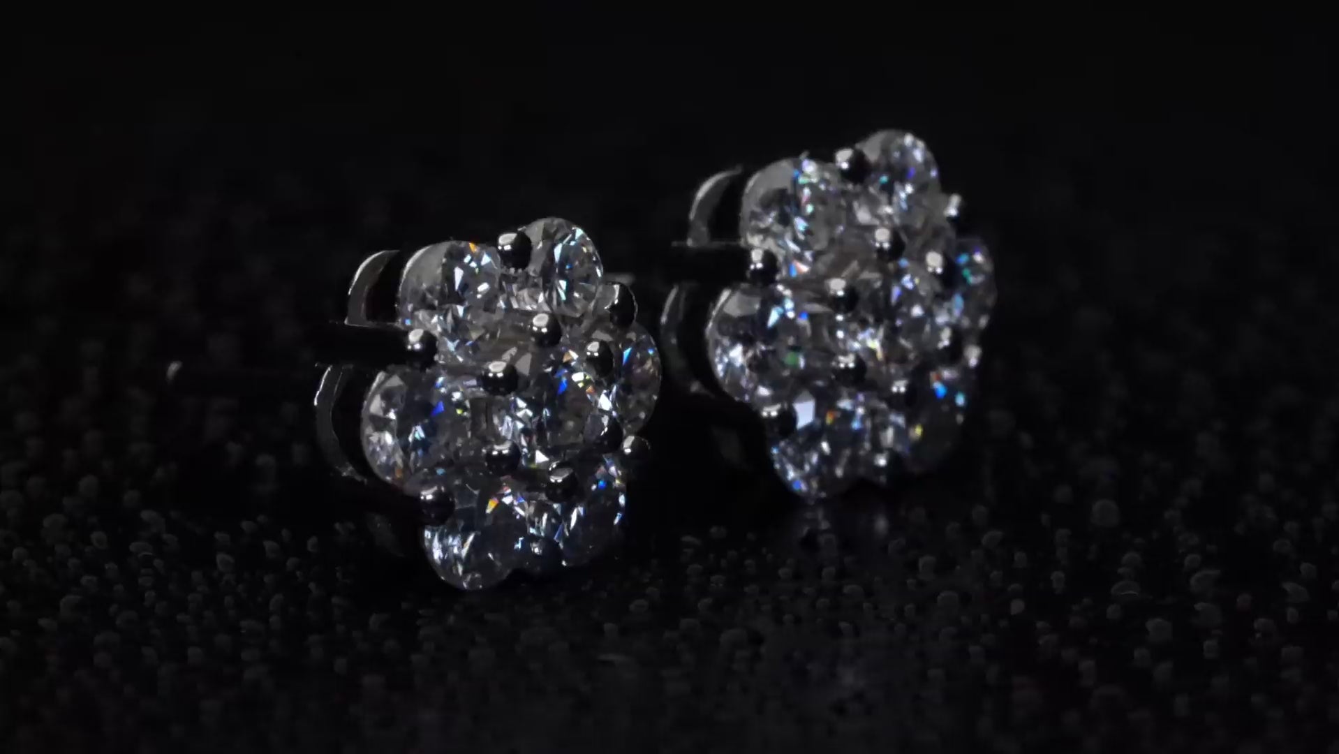 Moissanite Ohrringe drehen sich und funkeln dabei wie verrückt 