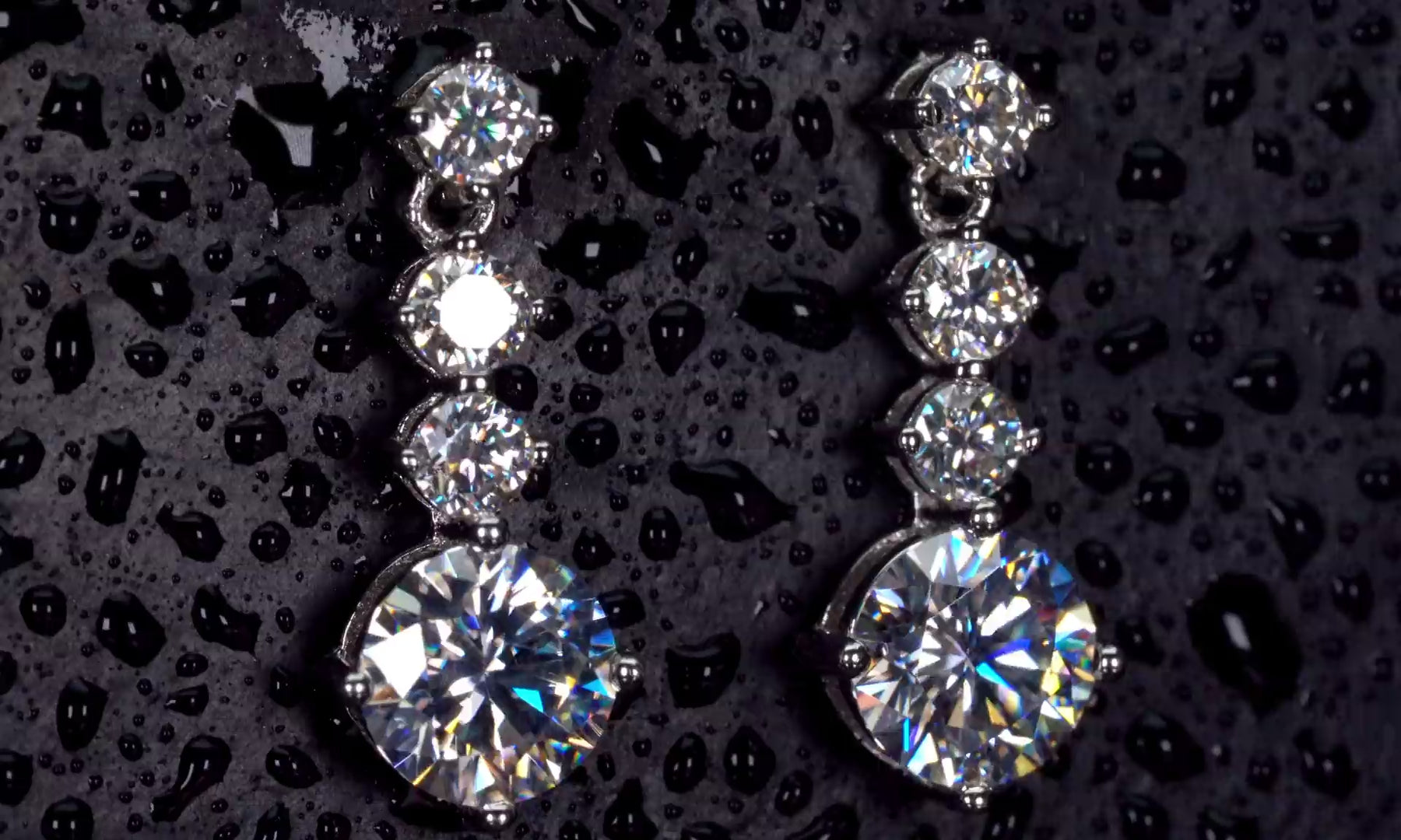 Moissanite Hängeohrringe in Bewegung mit 1 ct Anhänger, pendelndes Funkeln stärker als Diamant, sichtbar im echten Licht, 925 Silber mit Weißgold Veredelung
