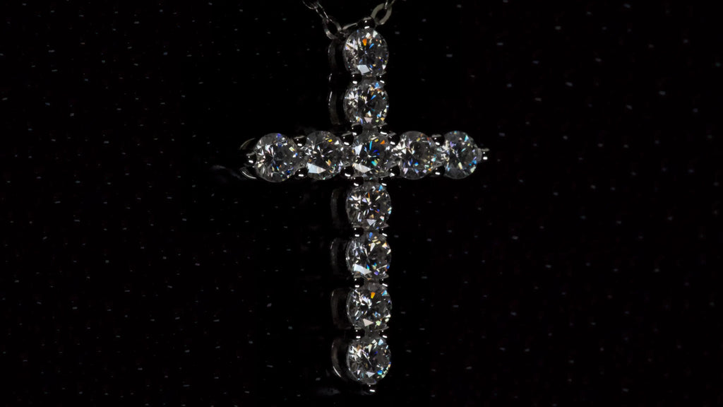 Moissanite Kette funkelt Stark in der Macro Nahaufnahme 